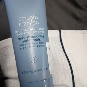 Smooth Infusion Anti-Frizz Conditioner